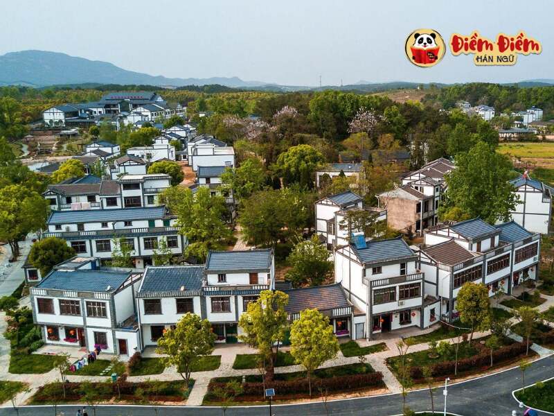 Mẫu đoạn văn tiếng Trung nói về chủ đề đi du lịch